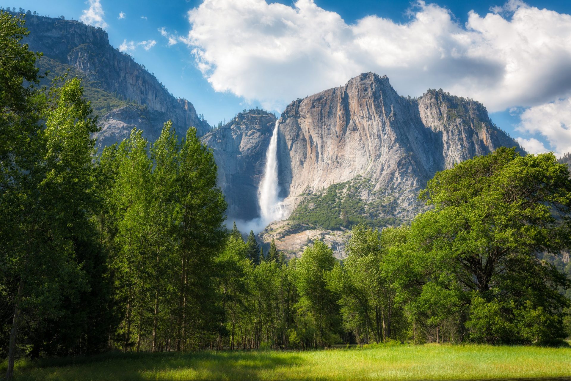 Yosemite Falls in California
